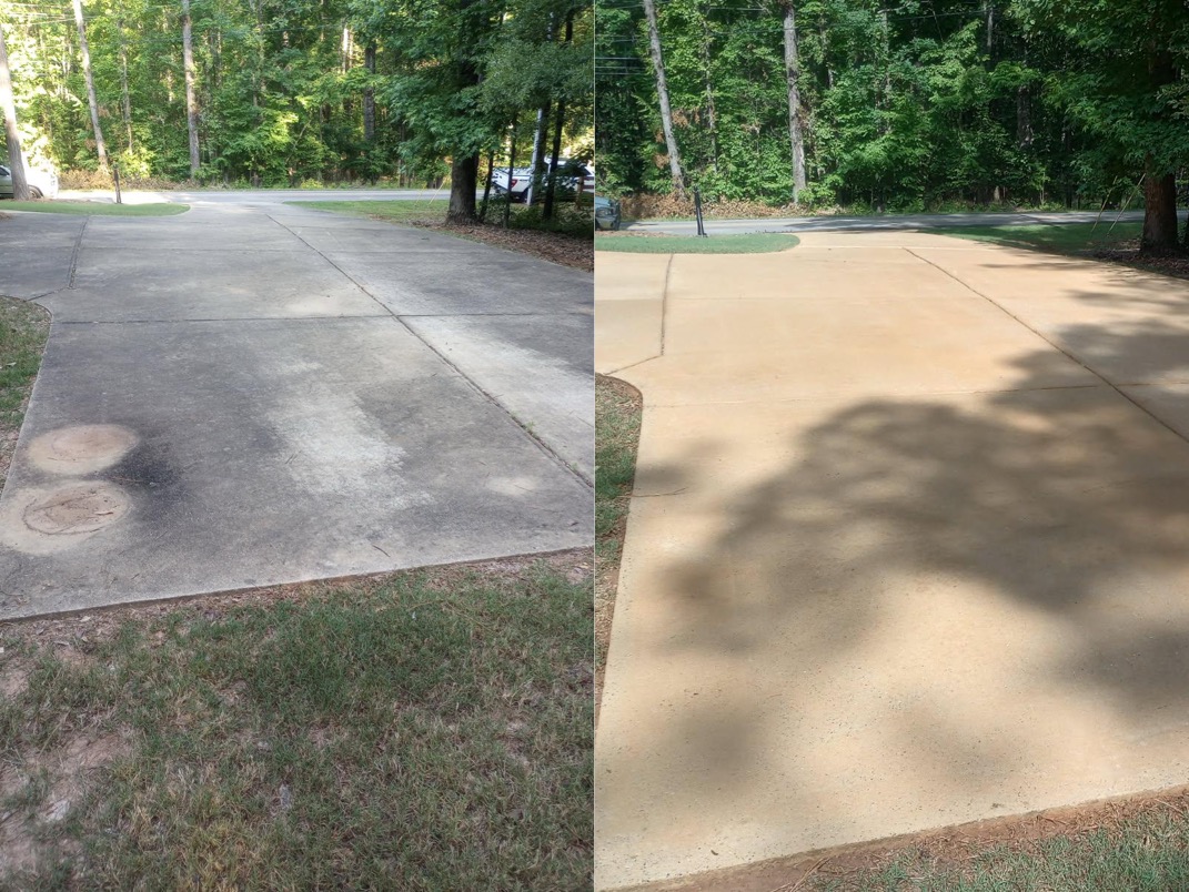 A’s Pressure Washing LLC recently completed a professional driveway cleaning and walkway cleaning service in Midland, GA